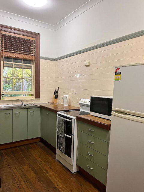 Arakoon House 4 - Bring Your Own Linen - Accommodation Port Macquarie 2