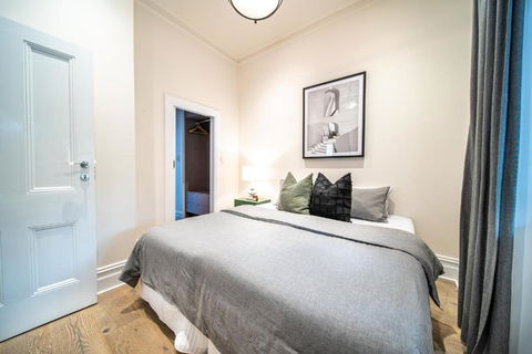Archer St Heart Of North Adelaide Balcony 65TV - Accommodation Port Macquarie 4