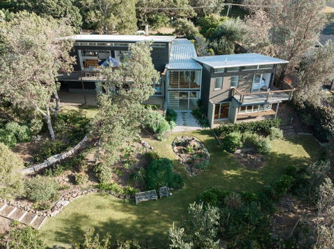 Argyll Mollymook Absolute Oceanfront - Accommodation Port Macquarie 1