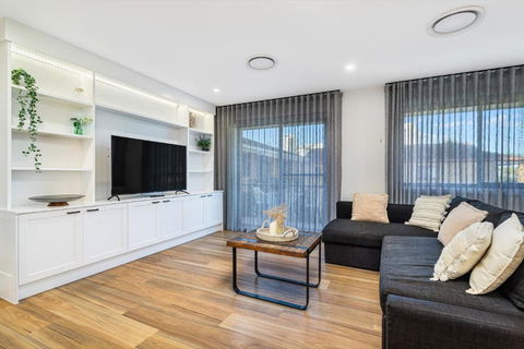 Armrick Seaside Apartments Broadbeach - Accommodation Port Macquarie 3