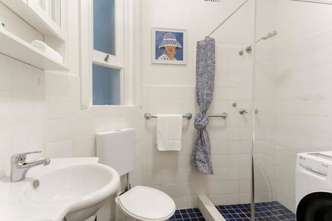 Art Deco Apartment Meters Away From The Beach - Accommodation Port Macquarie 4