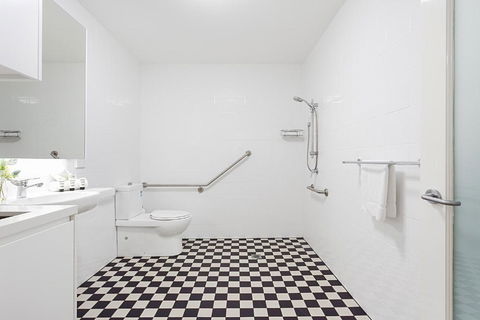 Art Deco Designer Studio In Lewisham - Accommodation Port Macquarie 3