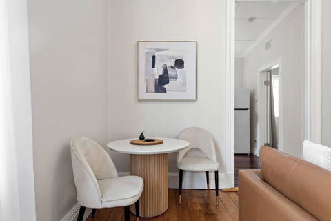 Art Deco W Modern Twist 1Bed 1Bath 1Car New Farm - Accommodation Port Macquarie 1