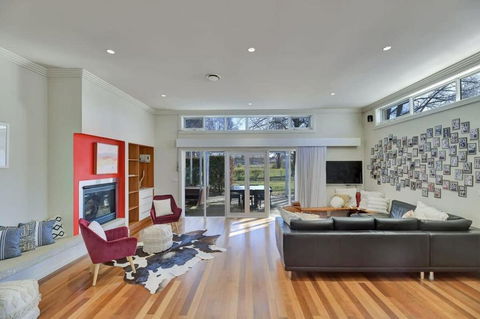 Art House On Anson - Artistic Haven, Spa, Pets - Accommodation Port Macquarie 3