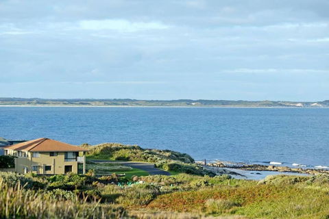 Augusta Beachfront - Watch The Whales Go By - Accommodation Port Macquarie 0