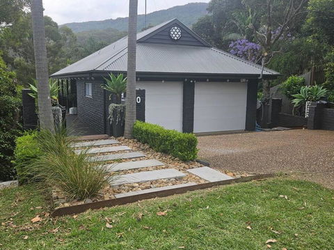 Austinmer Coastal Retreat - Accommodation Port Macquarie 0