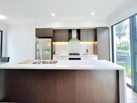 Austral Newly Built Modern 3 Br Home - Accommodation Port Macquarie 2