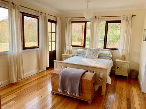 Avalon River Retreat - 400 Acre Riverside Oasis - Accommodation Port Macquarie 2