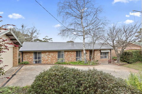 Azimuth - Spacious Family Retreat With City Views - Accommodation Port Macquarie 1