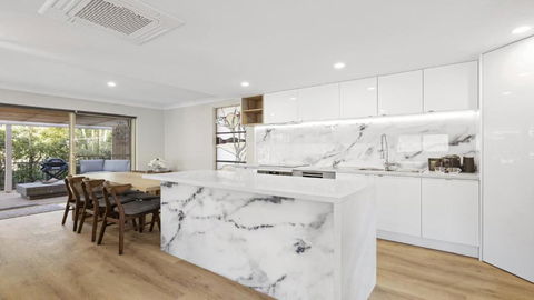 Azure - Accommodation Port Macquarie 2