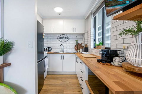Athena By The Sea Luxurious Beachfront Retreat - CoastHM - Accommodation Port Macquarie 4