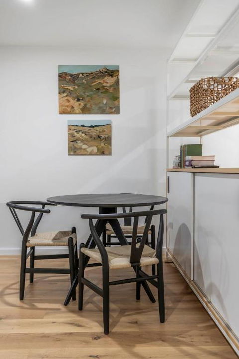 Architectural Delight On Lonsdale - Accommodation Port Macquarie 4