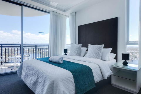 Apartment With Ocean Views - Accommodation Port Macquarie 3
