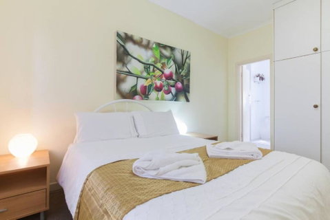 B5 Crawley Apartment 1 BRM & Sleepout Near UWA - Accommodation Port Macquarie 0