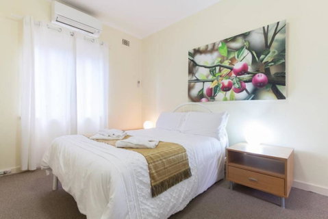 B5 Crawley Apartment 1 BRM & Sleepout Near UWA - Accommodation Port Macquarie 1