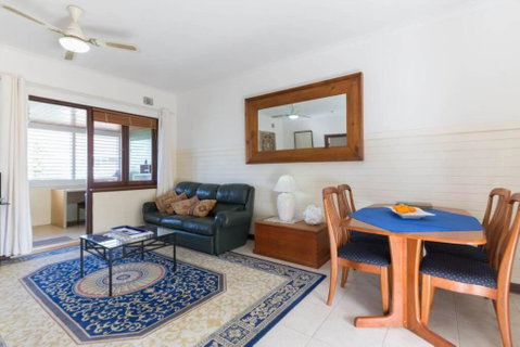B9 Crawley Apartment 1 BRM & Sleepout Near UWA - Accommodation Port Macquarie 2