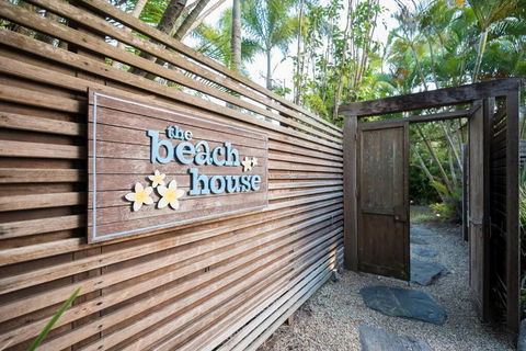 BALA Beach House On ABSOLUTE Beachfront - Accommodation Port Macquarie 2