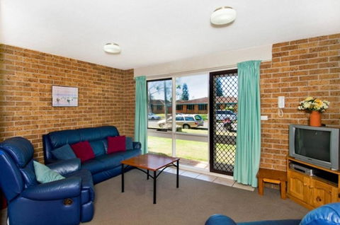 Bay Park Gardens 30 1 Warlters Street - Accommodation Port Macquarie 3