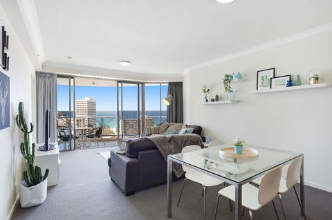 Chevron Renaissance Ocean View - Accommodation Port Macquarie 6