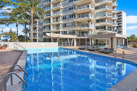 Pacific Regis Beachfront Holiday Apartments - Accommodation Port Macquarie 3