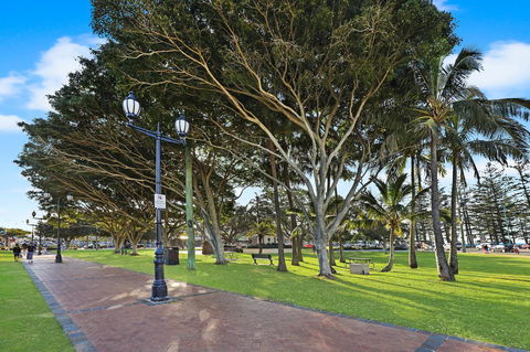 Pacific Regis Beachfront Holiday Apartments - Accommodation Port Macquarie 18
