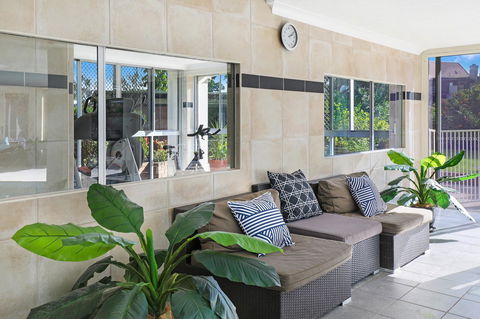 Pacific Regis Beachfront Holiday Apartments - Accommodation Port Macquarie 7