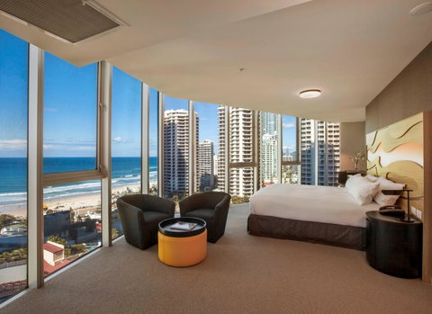 Hilton Surfers Paradise Hotel & Residences - Accommodation Port Macquarie 9