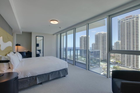 Hilton Surfers Paradise Hotel & Residences - Accommodation Port Macquarie 2
