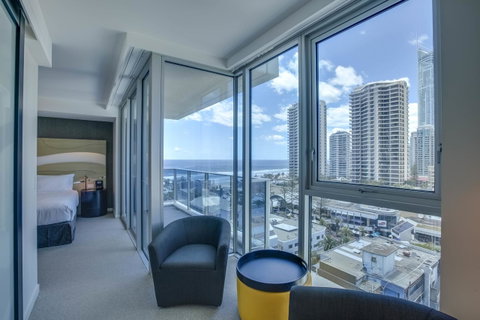 Hilton Surfers Paradise Hotel & Residences - Accommodation Port Macquarie 1