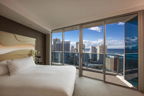 Hilton Surfers Paradise Hotel & Residences - Accommodation Port Macquarie 11