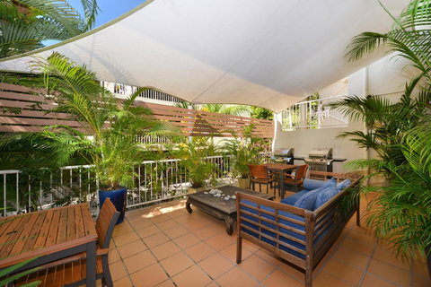 Port Douglas Apartments - Adults Only Oasis - Accommodation Port Macquarie 4