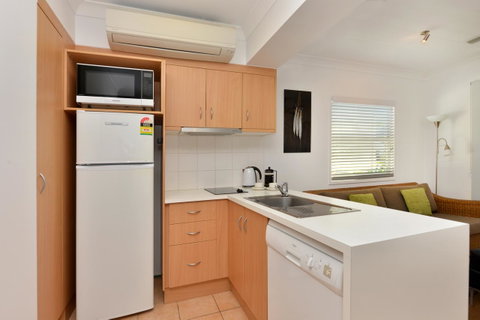 Port Douglas Apartments - Adults Only Oasis - Accommodation Port Macquarie 8