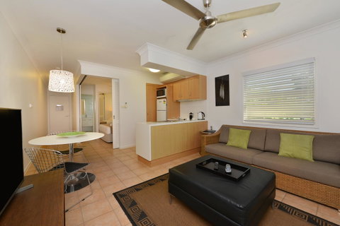 Port Douglas Apartments - Adults Only Oasis - Accommodation Port Macquarie 7
