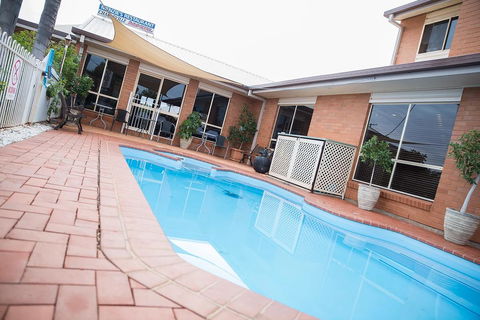 Charleville Motel - Accommodation Port Macquarie 1