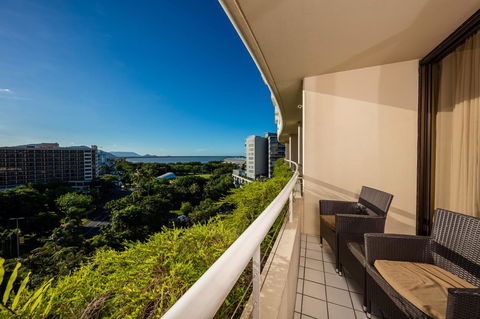 Hilton Cairns - Accommodation Port Macquarie 27