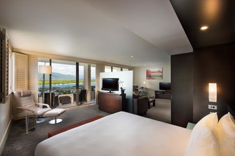 Hilton Cairns - Accommodation Port Macquarie 15