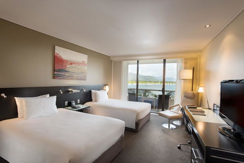 Hilton Cairns - Accommodation Port Macquarie 1