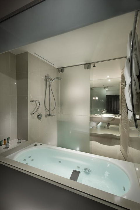Hilton Cairns - Accommodation Port Macquarie 4