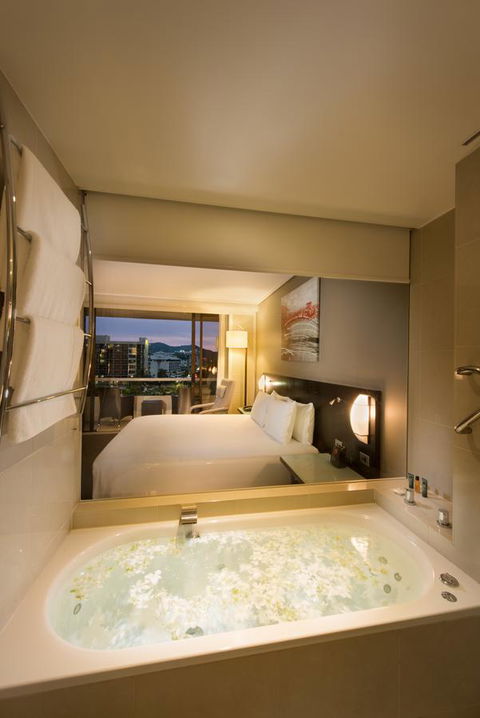 Hilton Cairns - Accommodation Port Macquarie 22