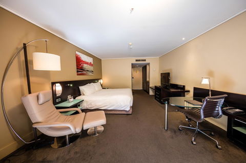 Hilton Cairns - Accommodation Port Macquarie 31