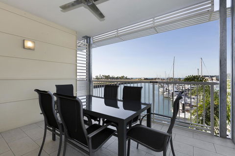 Boathouse Port Of Airlie - Accommodation Port Macquarie 21