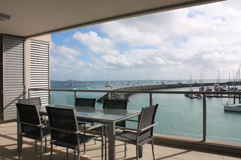 Private Seaview Apartment At Peninsula - Airlie Beach - Accommodation Port Macquarie 3