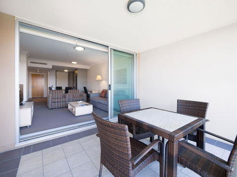 Oaks Brisbane Mews Suites - Accommodation Port Macquarie 8