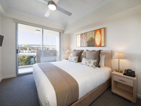 Oaks Brisbane Mews Suites - Accommodation Port Macquarie 13