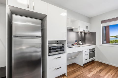 Essence Apartments Chermside - Accommodation Port Macquarie 7