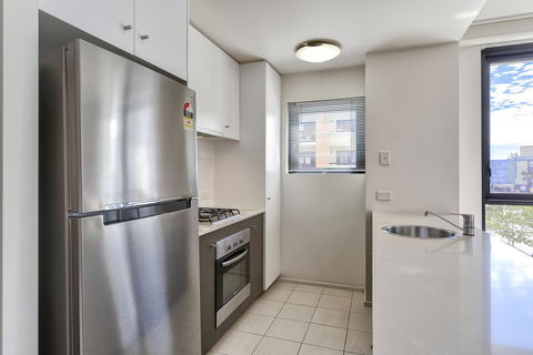 Flynn Brisbane - Accommodation Port Macquarie 10