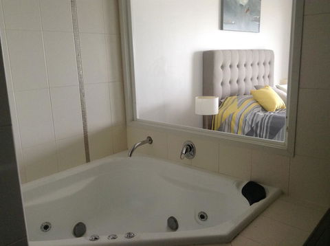 Beachfront Holiday Apartment To Rent For Short And Long Stays - Accommodation Port Macquarie 7
