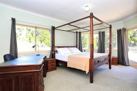 Waterfront At White Patch - Accommodation Port Macquarie 26
