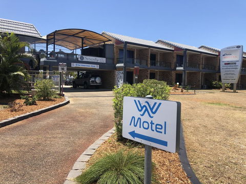 Bribie Waterways Motel - Accommodation Port Macquarie 1