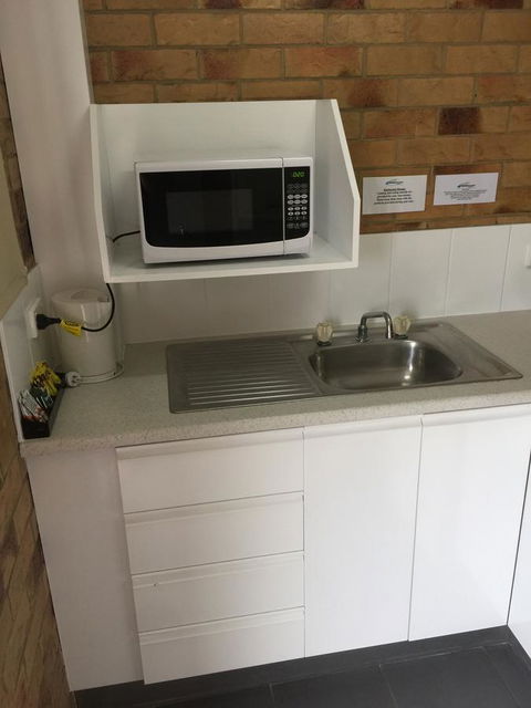 Bribie Waterways Motel - Accommodation Port Macquarie 30